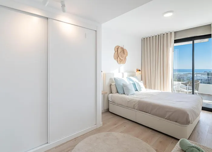 New Duplex With Sea View To Gibraltar & Africa And Walking Distance To The * Estepona