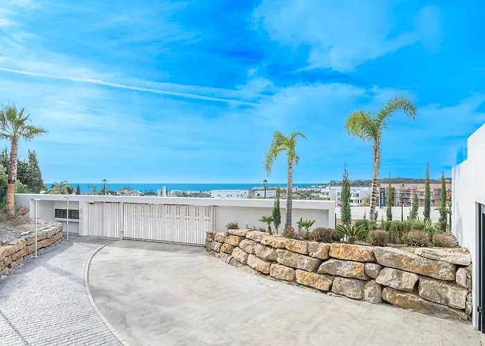 Apartment New Duplex With Sea View To Gibraltar & Africa And Walking Distance To The *