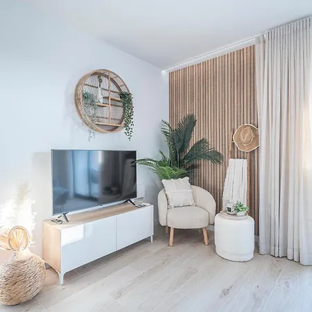 Appartement New Duplex With Sea View To Gibraltar & Africa And Walking Distance To The Estepona